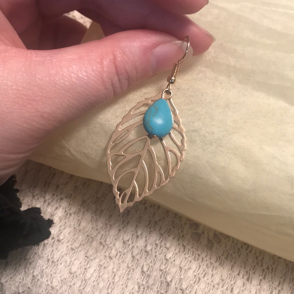 Leaf and turquoise earrings - Picture 2 of 2